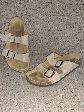 BIRKENSTOCK-Arizona Soft Footbed Sandals-Taupe Oiled Leather-Sz 36-Excellent